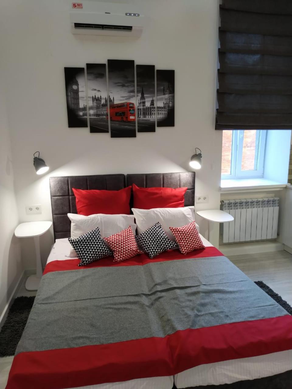 Apartment For Rent In The City Center Of Kharkiv K18 Elinaflats Exterior photo