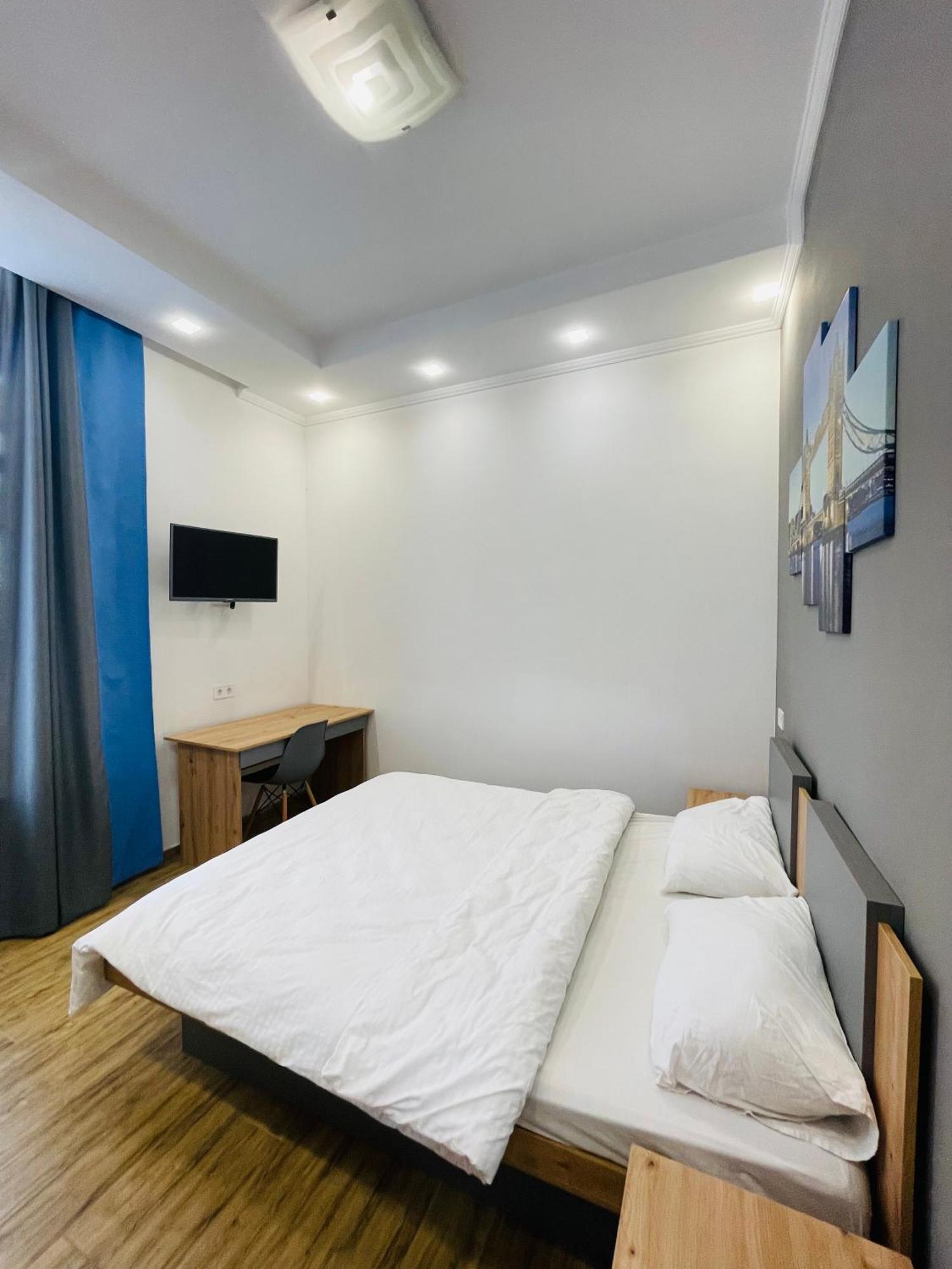 Apartment For Rent In The City Center Of Kharkiv K18 Elinaflats Exterior photo