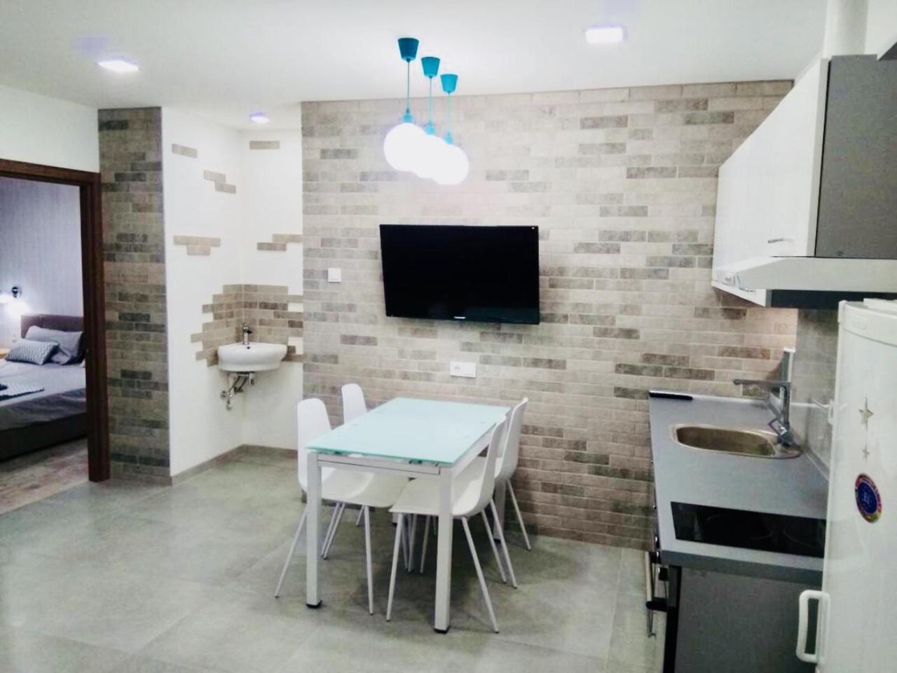 Apartment For Rent In The City Center Of Kharkiv K18 Elinaflats Exterior photo